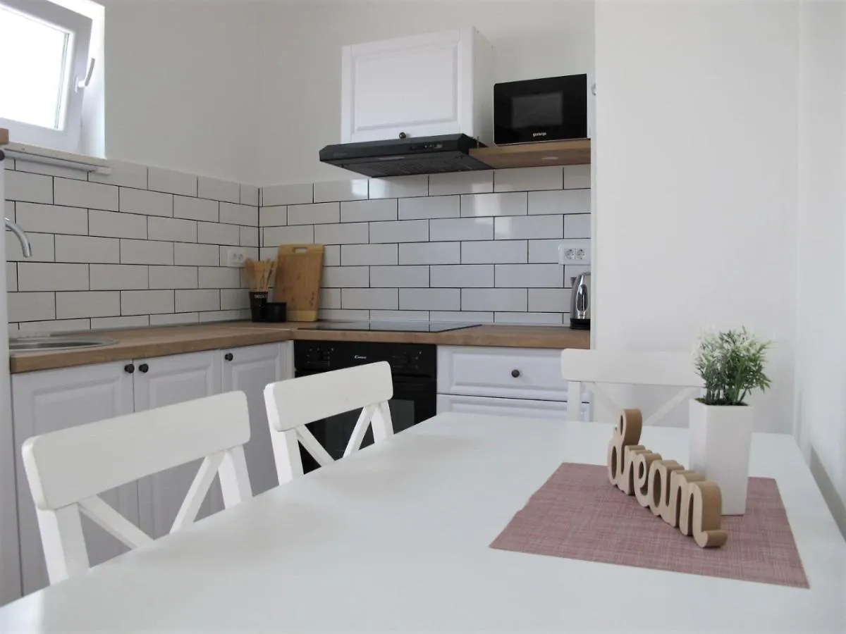 Seaeye Trogir Apartment