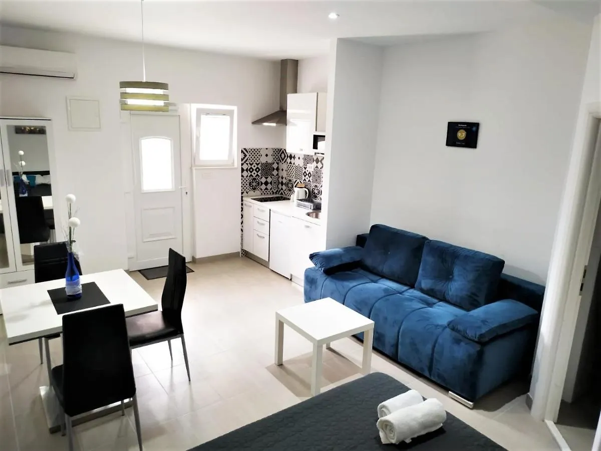 Seaeye Trogir Apartment